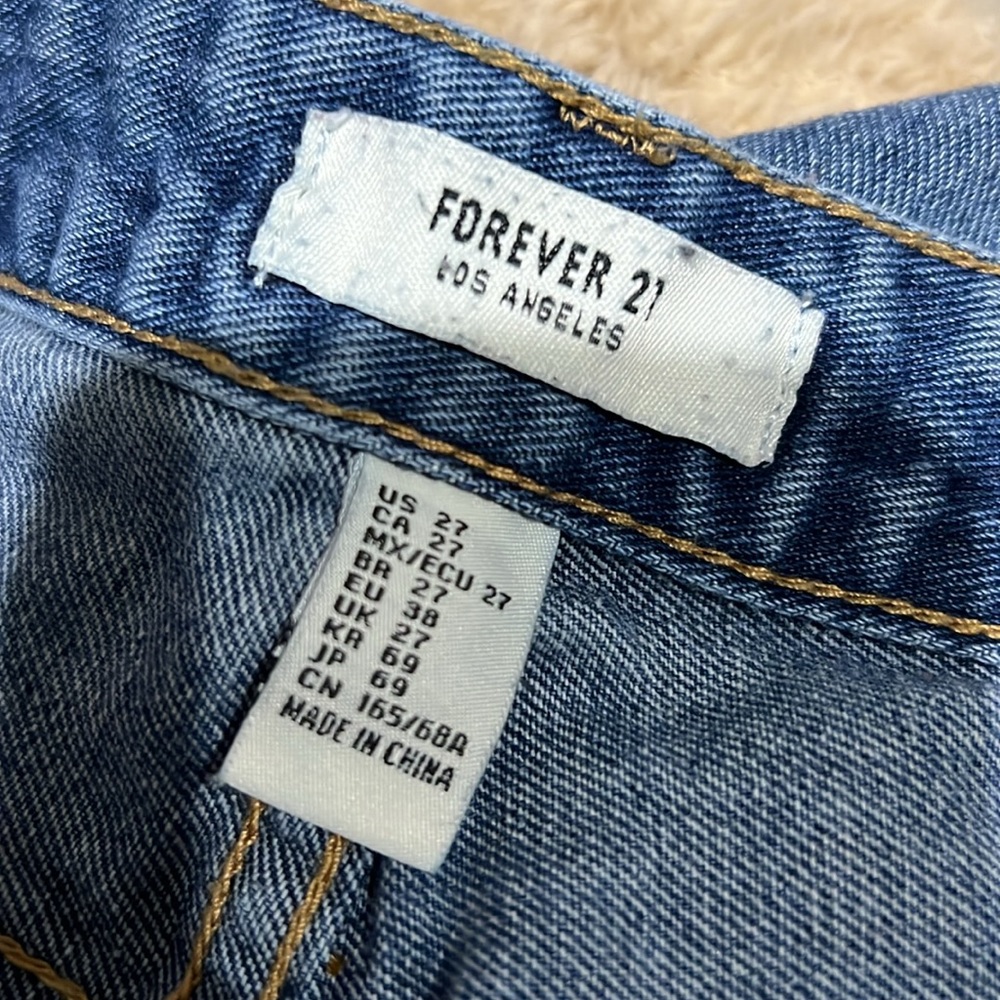 Forever 21 Ripped Jeans - Picture 3 of 3